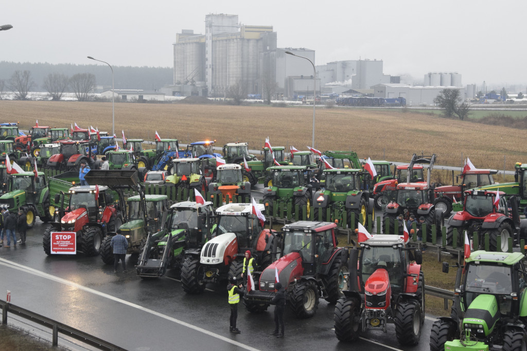 Protest rolniczy na węźle Leszno-Zachód na S5