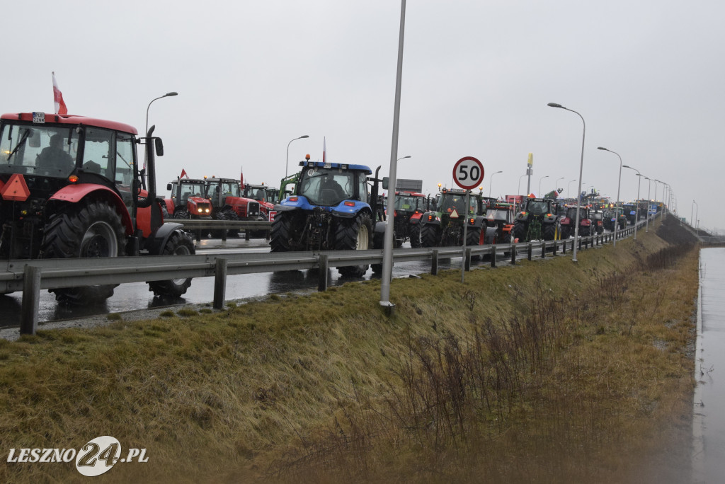Protest rolniczy na węźle Leszno-Zachód na S5