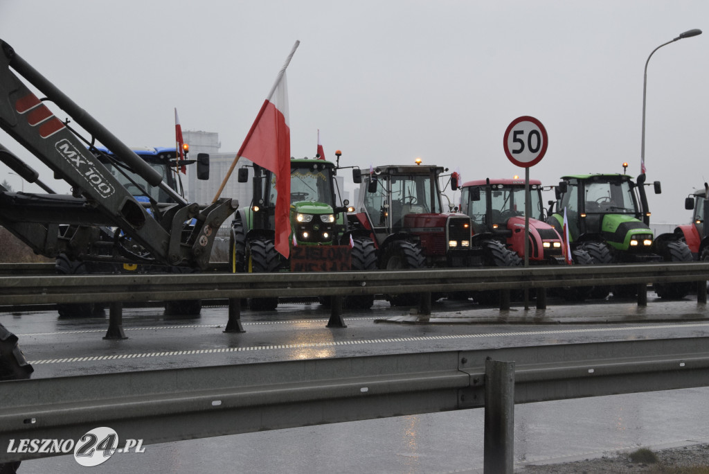 Protest rolniczy na węźle Leszno-Zachód na S5