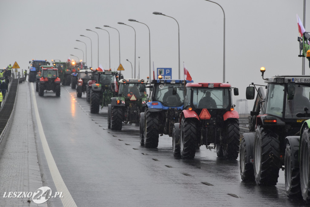 Protest rolniczy na węźle Leszno-Zachód na S5