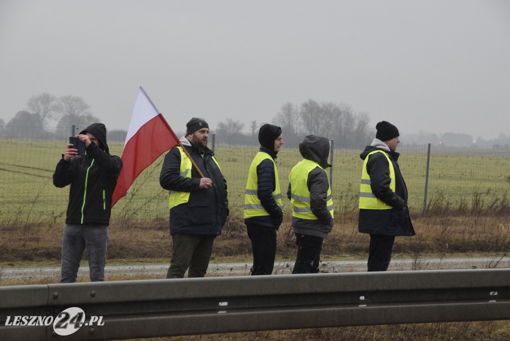 Protest rolniczy na węźle Leszno-Zachód na S5