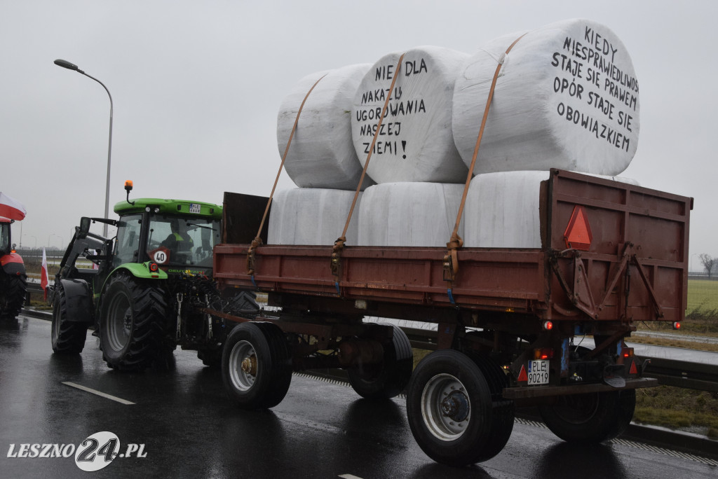 Protest rolniczy na węźle Leszno-Zachód na S5