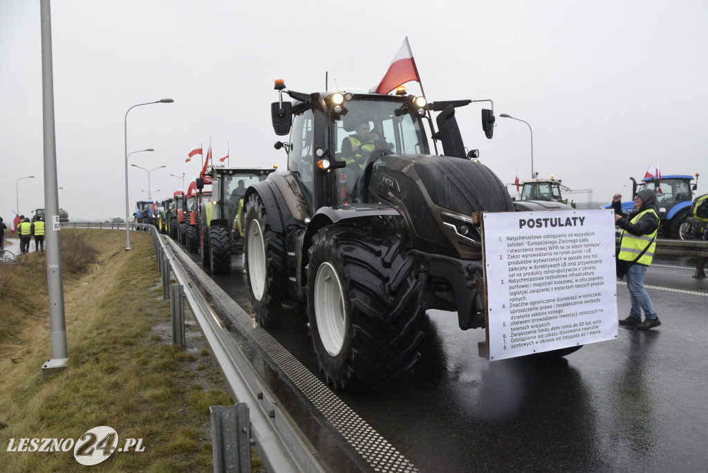 Protest rolniczy na węźle Leszno-Zachód na S5