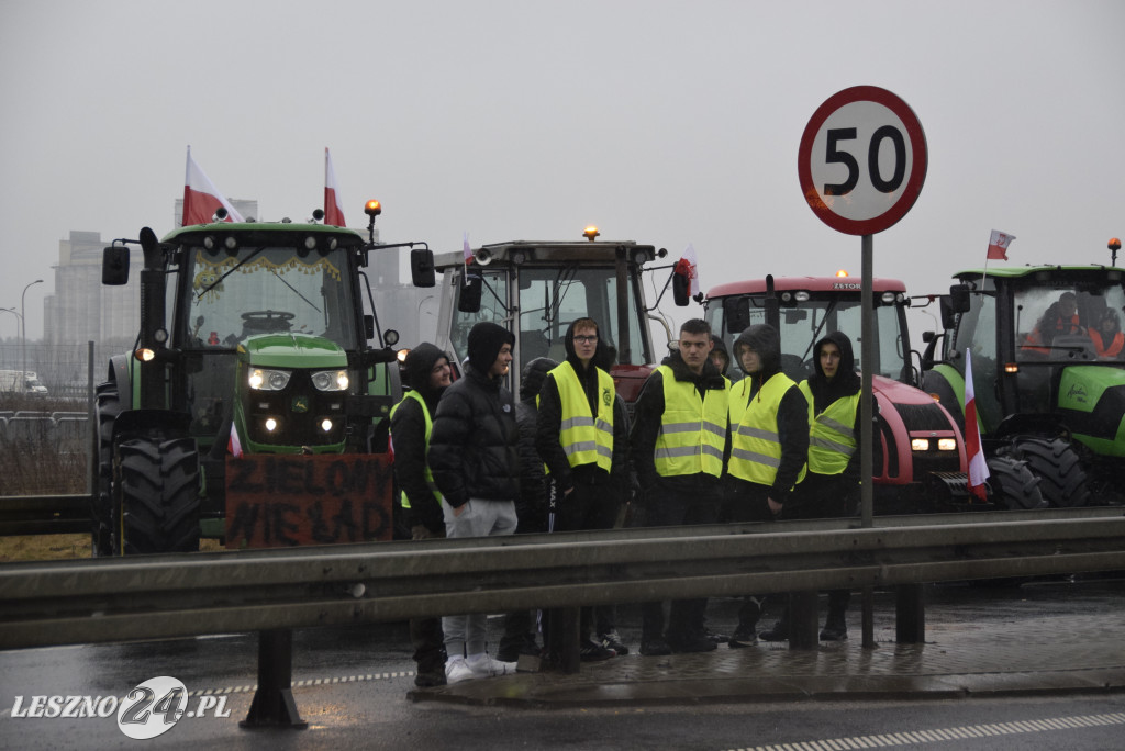 Protest rolniczy na węźle Leszno-Zachód na S5