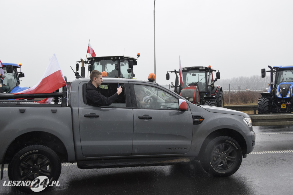 Protest rolniczy na węźle Leszno-Zachód na S5
