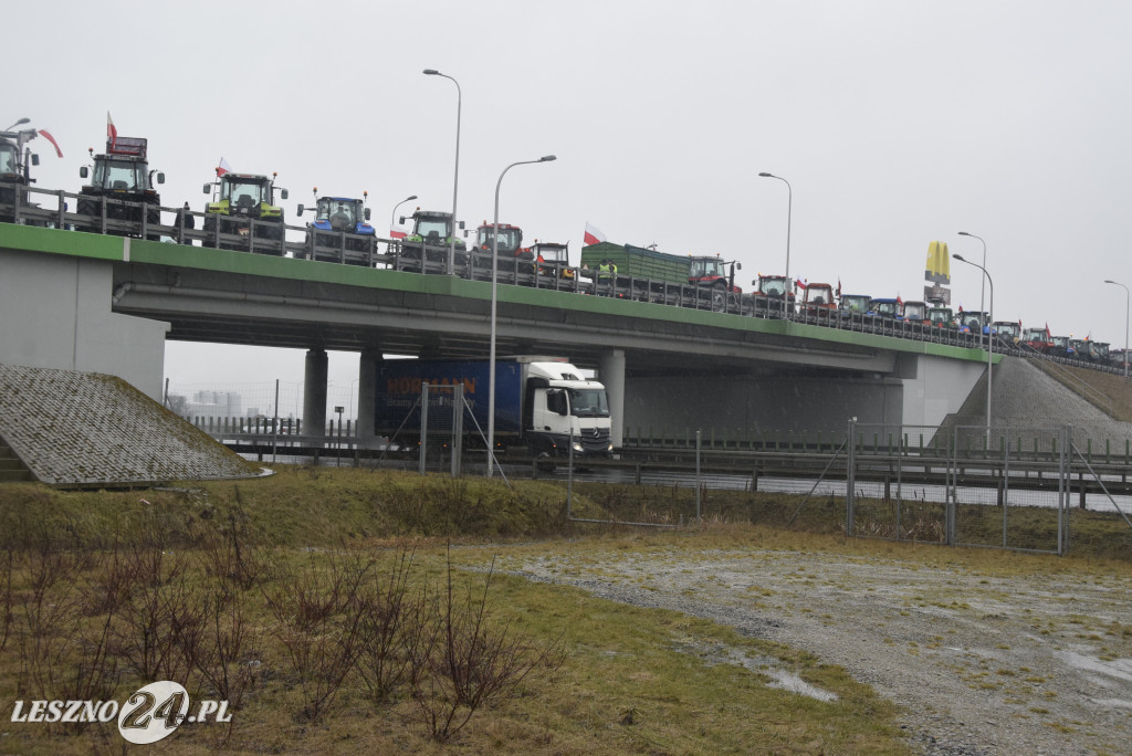 Protest rolniczy na węźle Leszno-Zachód na S5