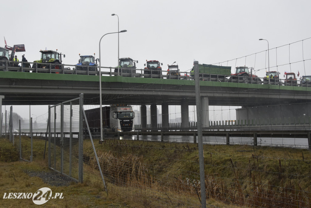 Protest rolniczy na węźle Leszno-Zachód na S5
