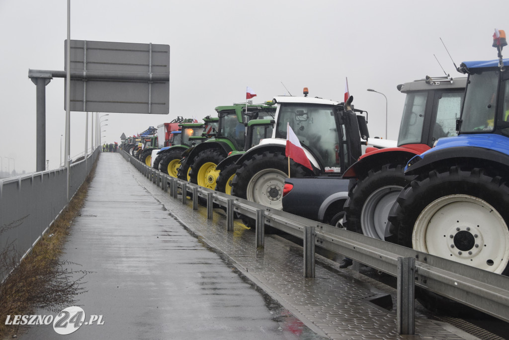Protest rolniczy na węźle Leszno-Zachód na S5