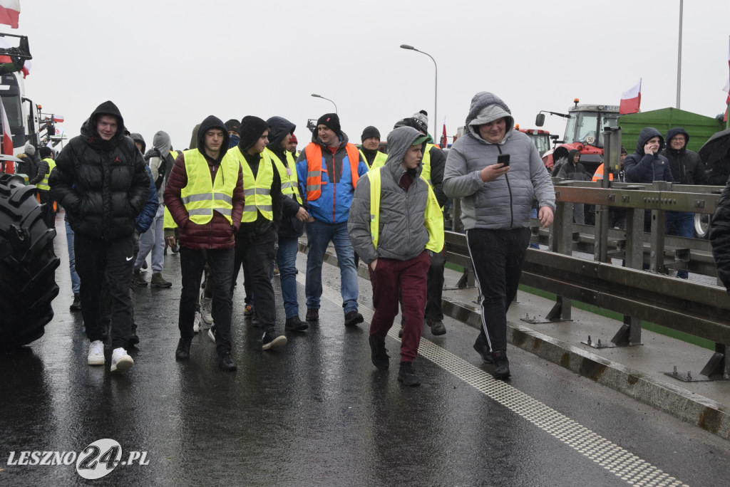 Protest rolniczy na węźle Leszno-Zachód na S5