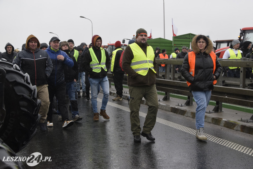 Protest rolniczy na węźle Leszno-Zachód na S5