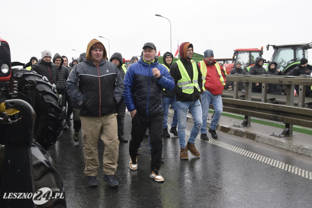 Protest rolniczy na węźle Leszno-Zachód na S5
