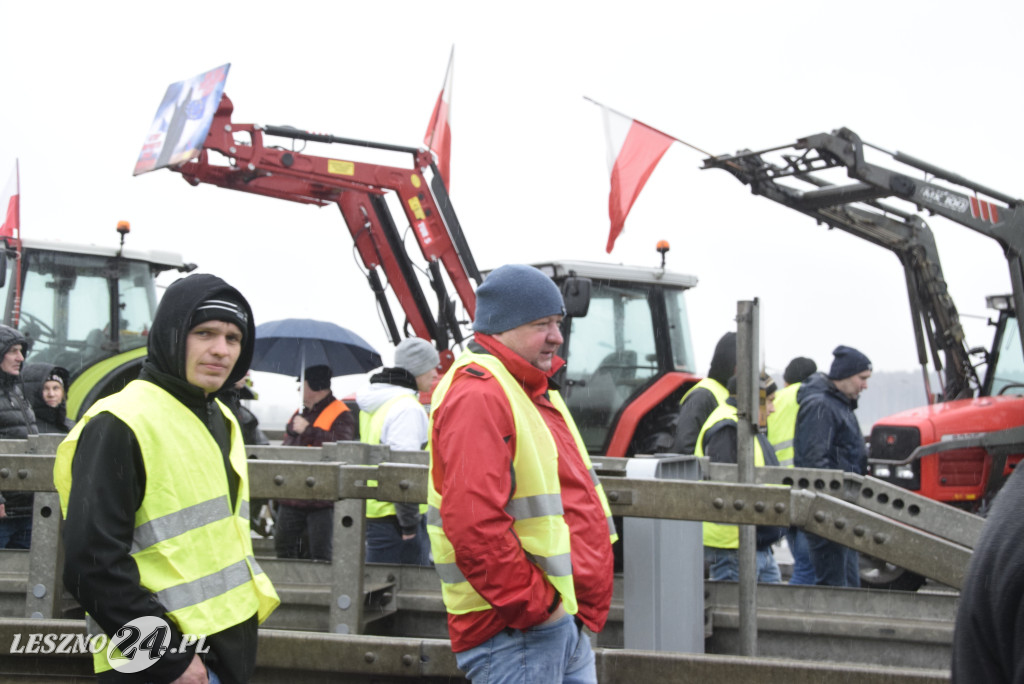 Protest rolniczy na węźle Leszno-Zachód na S5