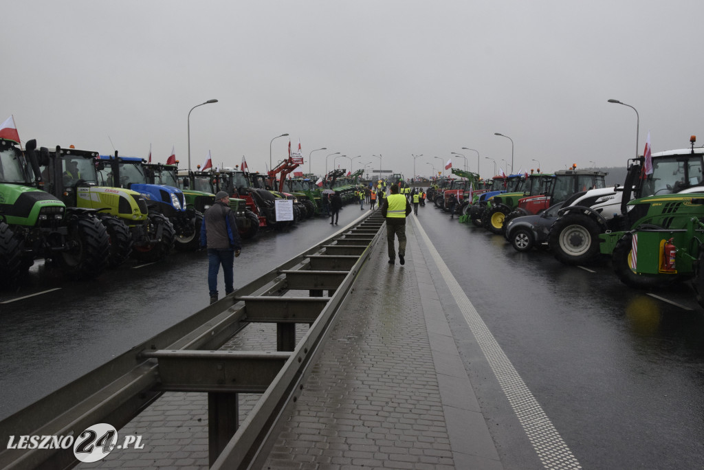 Protest rolniczy na węźle Leszno-Zachód na S5