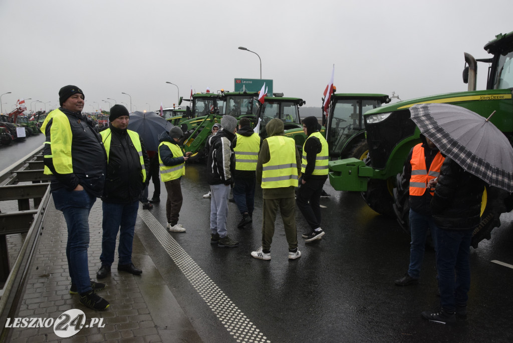 Protest rolniczy na węźle Leszno-Zachód na S5