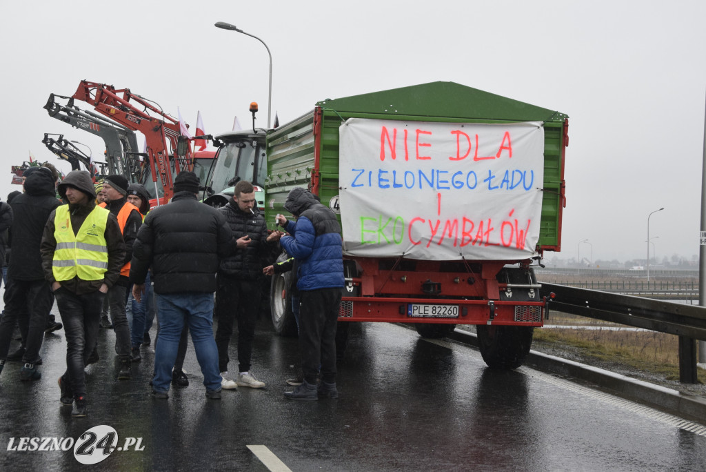 Protest rolniczy na węźle Leszno-Zachód na S5
