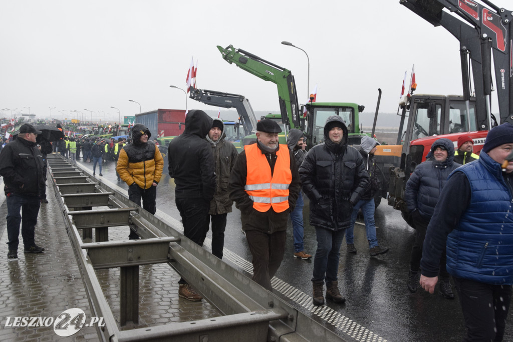 Protest rolniczy na węźle Leszno-Zachód na S5
