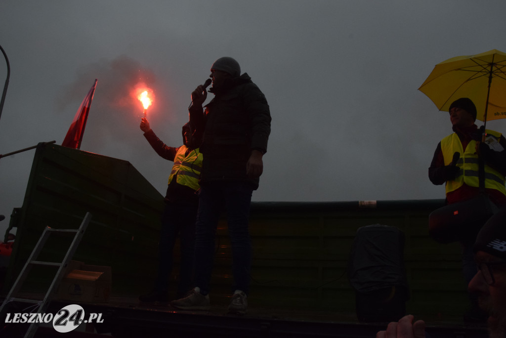 Protest rolniczy na węźle Leszno-Zachód na S5