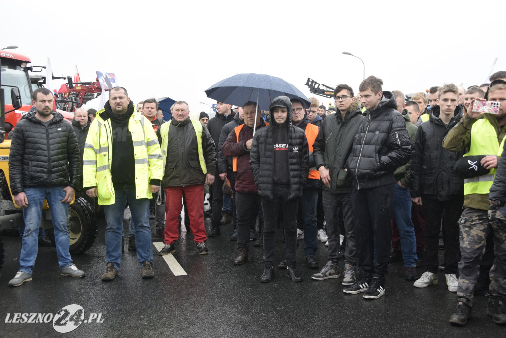 Protest rolniczy na węźle Leszno-Zachód na S5