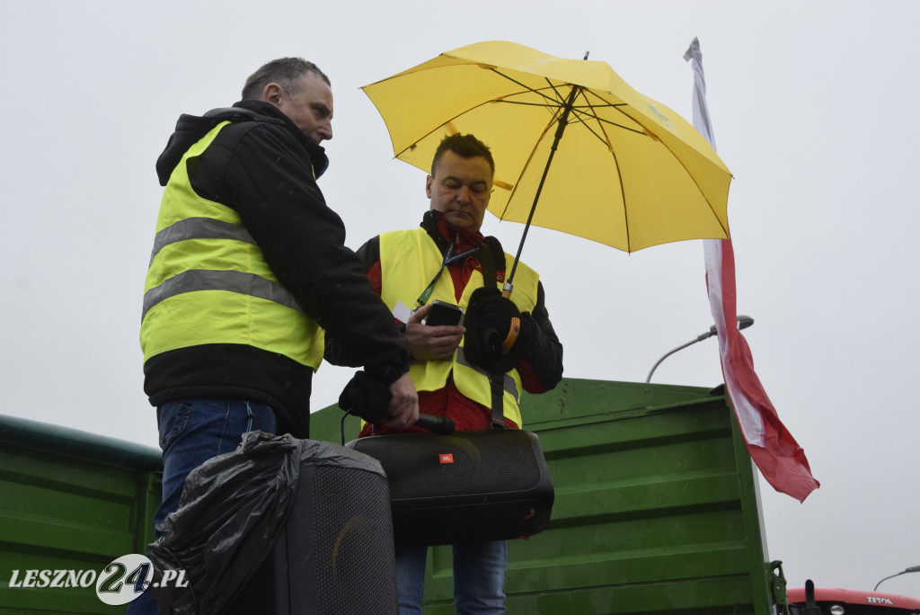 Protest rolniczy na węźle Leszno-Zachód na S5