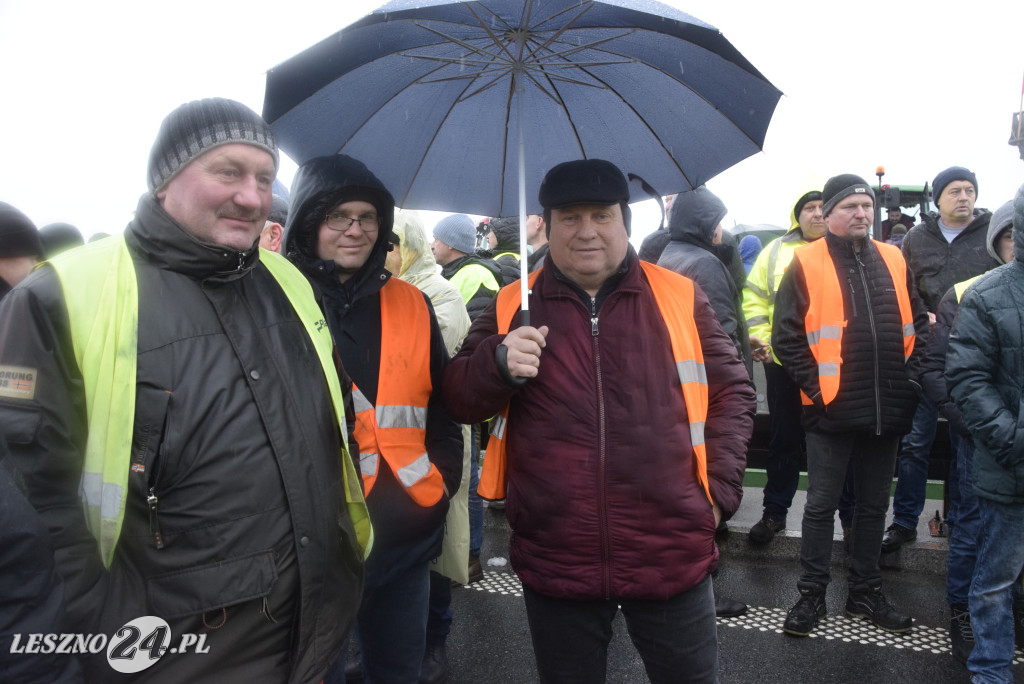 Protest rolniczy na węźle Leszno-Zachód na S5