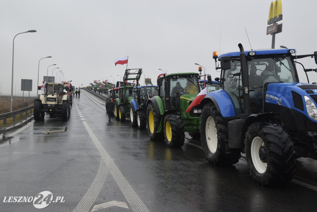 Protest rolniczy na węźle Leszno-Zachód na S5