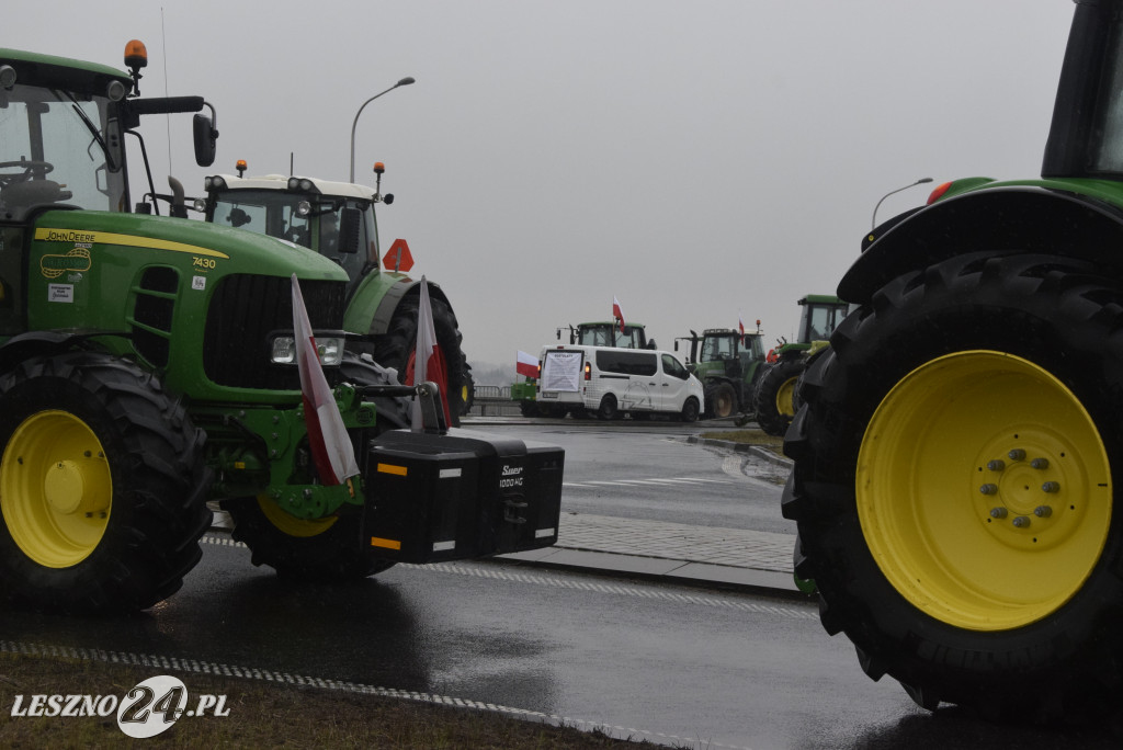 Protest rolniczy na węźle Leszno-Zachód na S5