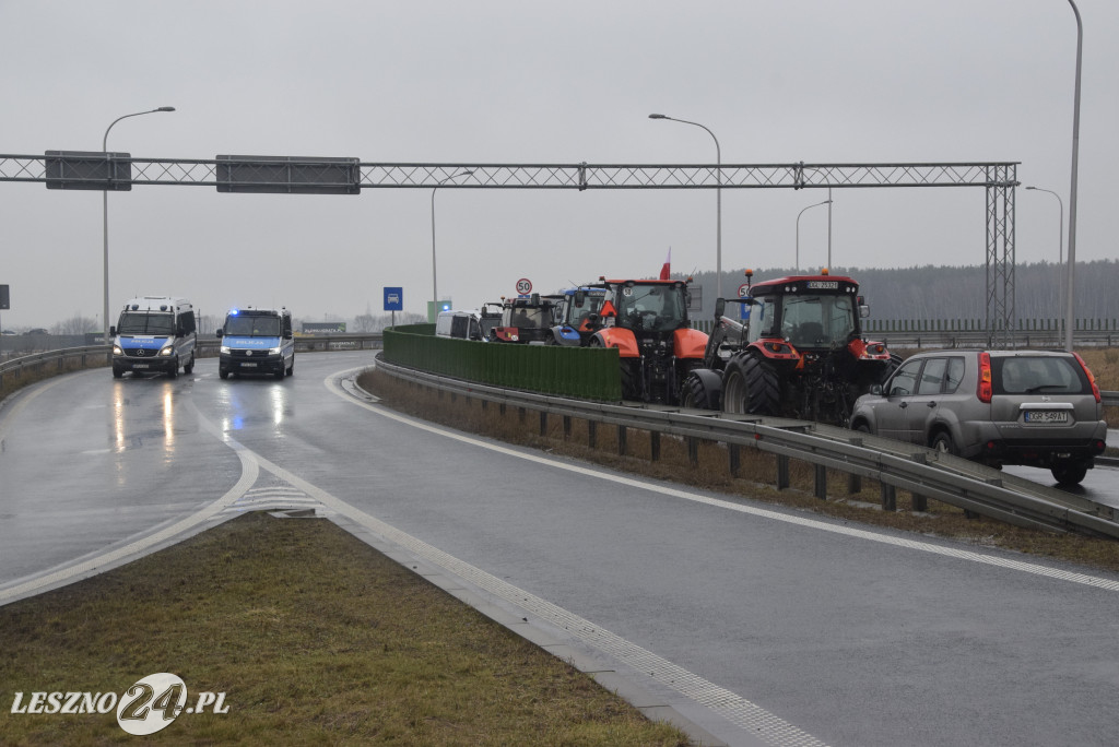 Protest rolniczy na węźle Leszno-Zachód na S5