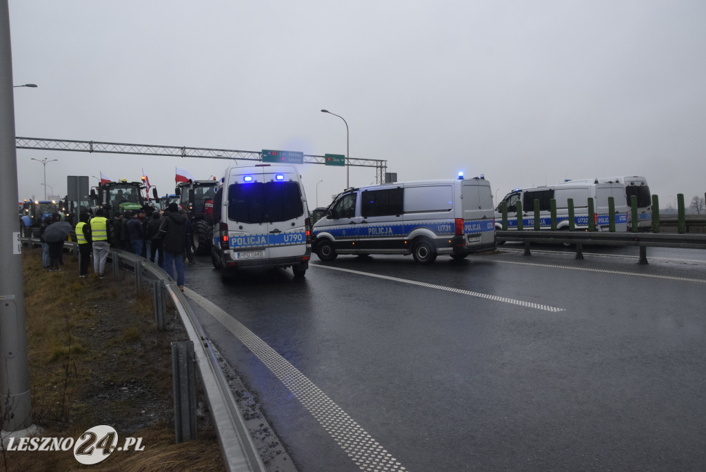 Protest rolniczy na węźle Leszno-Zachód na S5