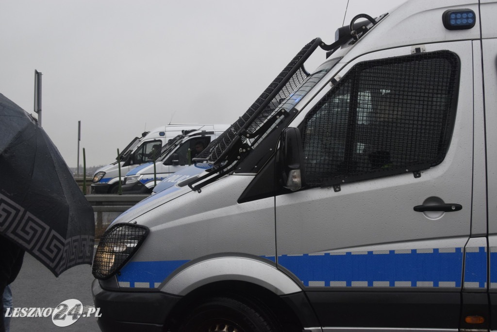 Protest rolniczy na węźle Leszno-Zachód na S5