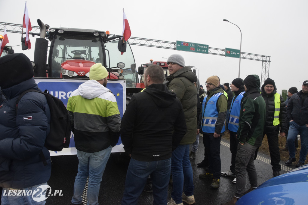 Protest rolniczy na węźle Leszno-Zachód na S5