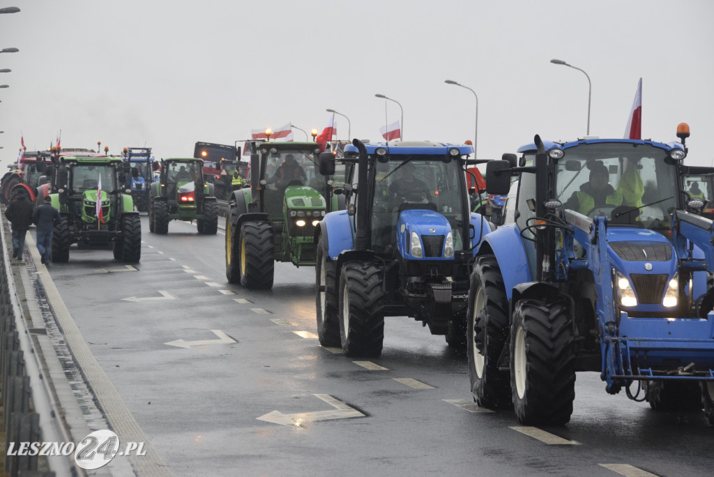 Protest rolniczy na węźle Leszno-Zachód na S5