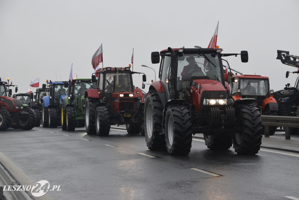 Protest rolniczy na węźle Leszno-Zachód na S5