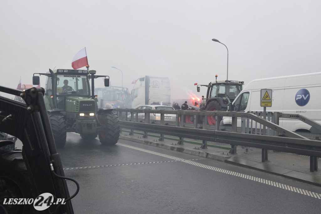 Protest rolniczy na węźle Leszno-Zachód na S5