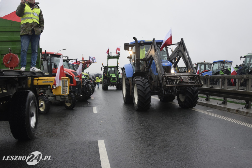 Protest rolniczy na węźle Leszno-Zachód na S5