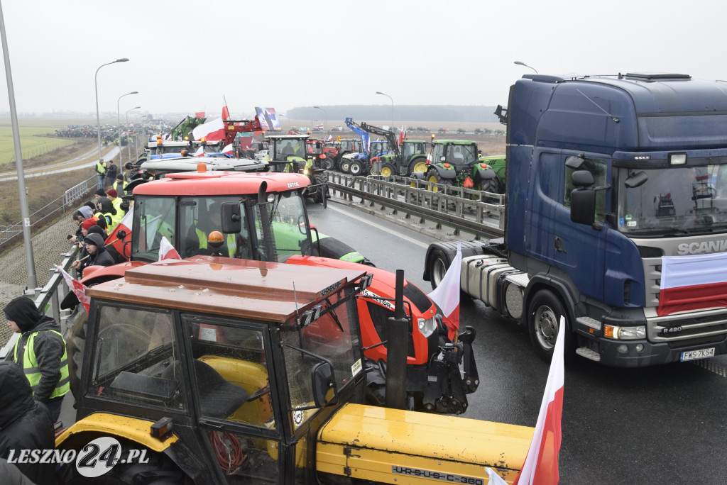 Protest rolniczy na węźle Leszno-Zachód na S5