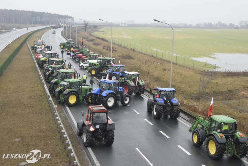 Protest rolniczy na węźle Leszno-Zachód na S5