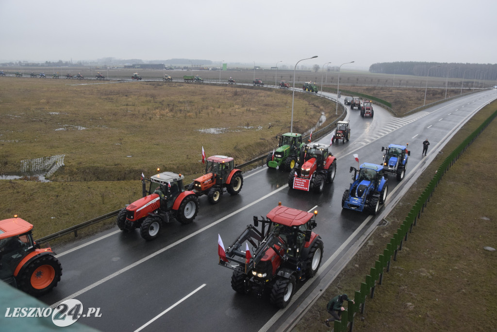Protest rolniczy na węźle Leszno-Zachód na S5
