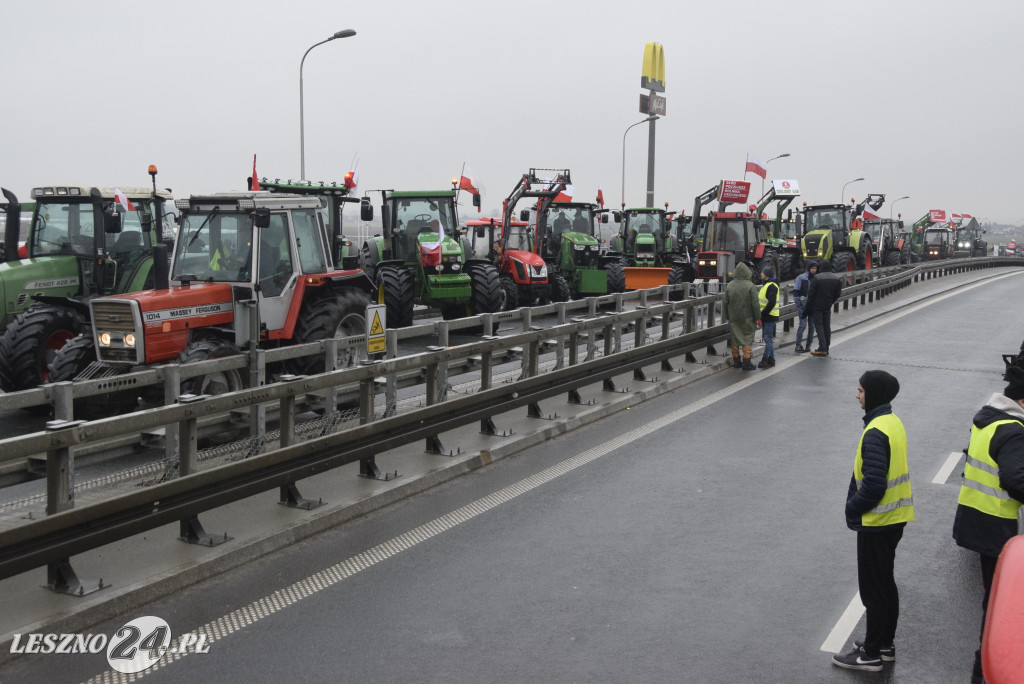 Protest rolniczy na węźle Leszno-Zachód na S5