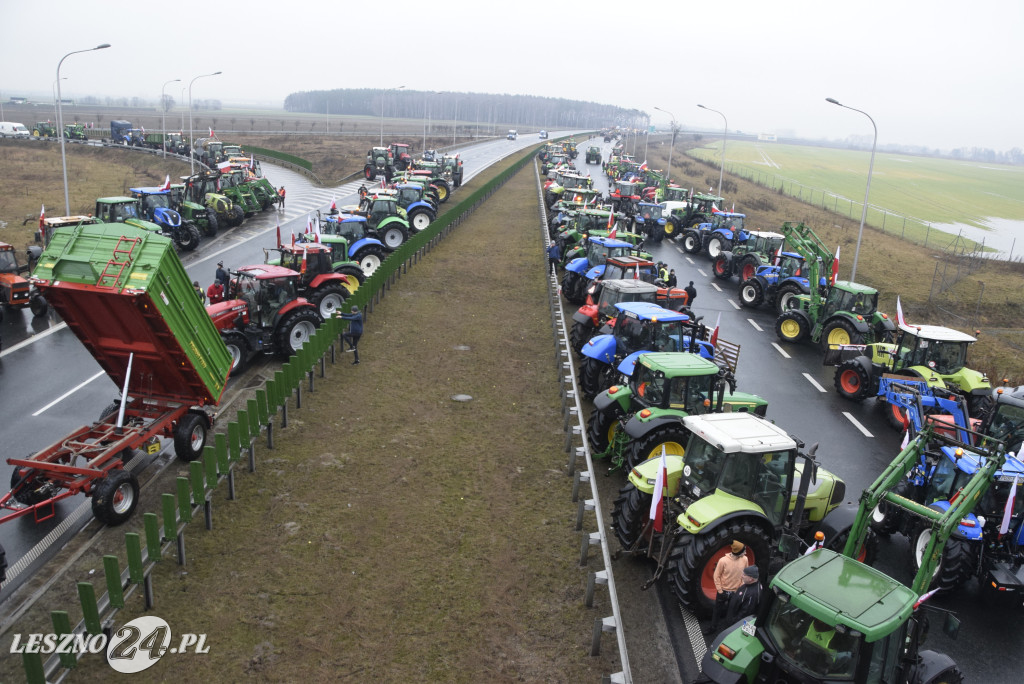 Protest rolniczy na węźle Leszno-Zachód na S5