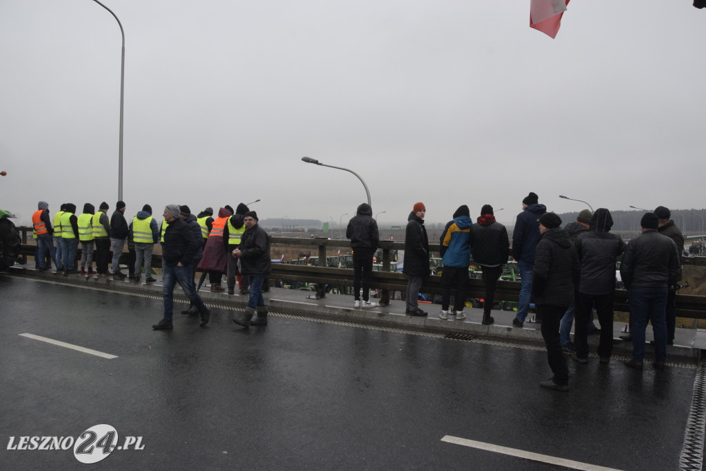 Protest rolniczy na węźle Leszno-Zachód na S5