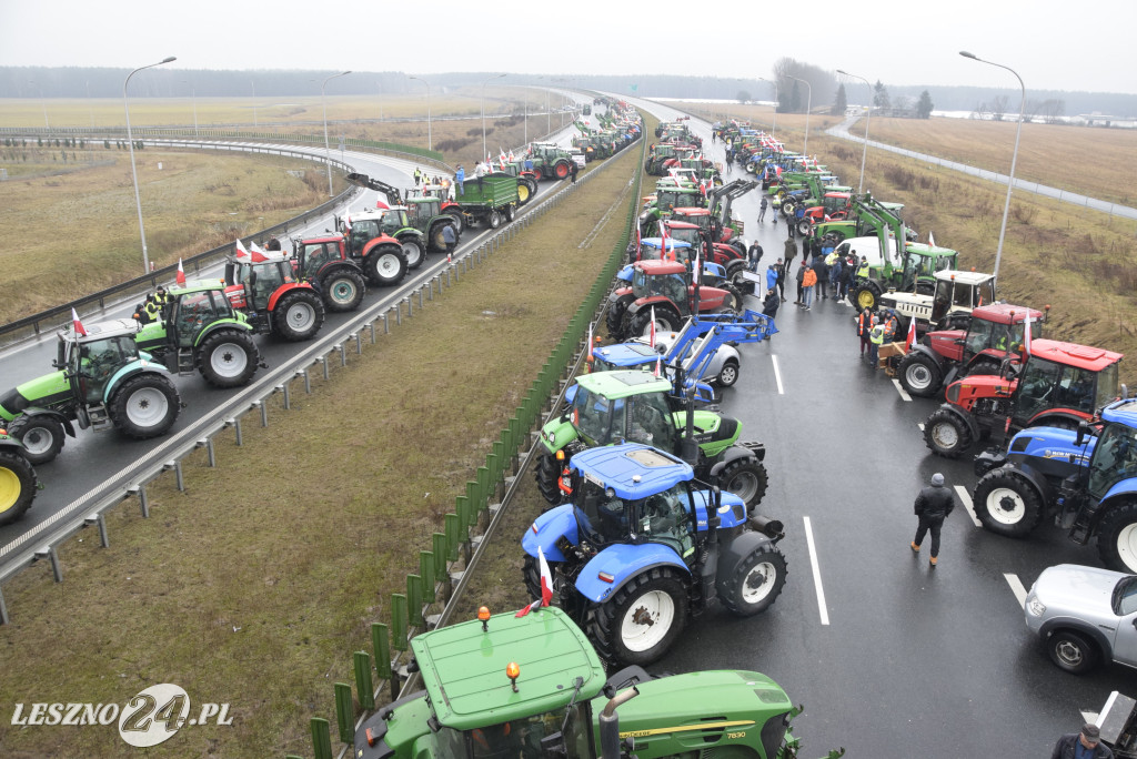 Protest rolniczy na węźle Leszno-Zachód na S5