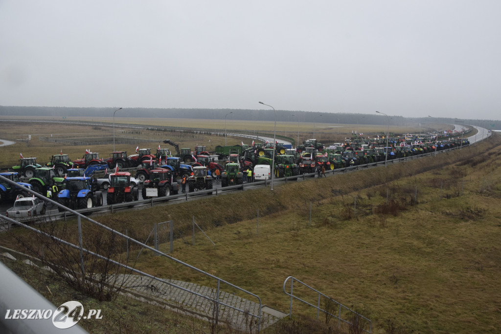 Protest rolniczy na węźle Leszno-Zachód na S5
