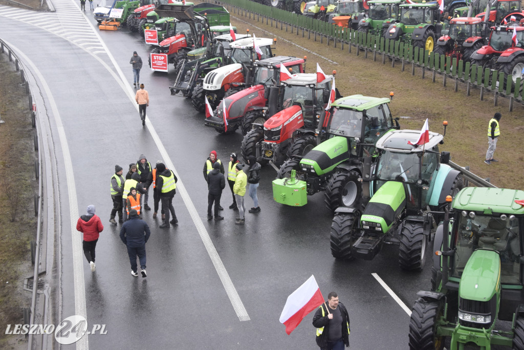 Protest rolniczy na węźle Leszno-Zachód na S5