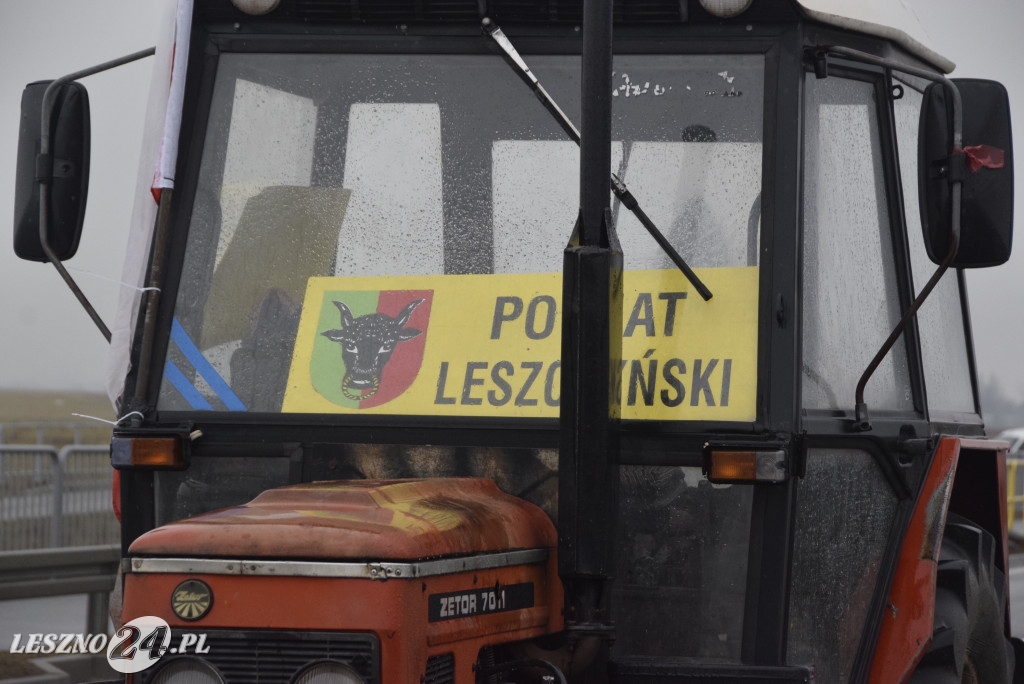 Protest rolniczy na węźle Leszno-Zachód na S5