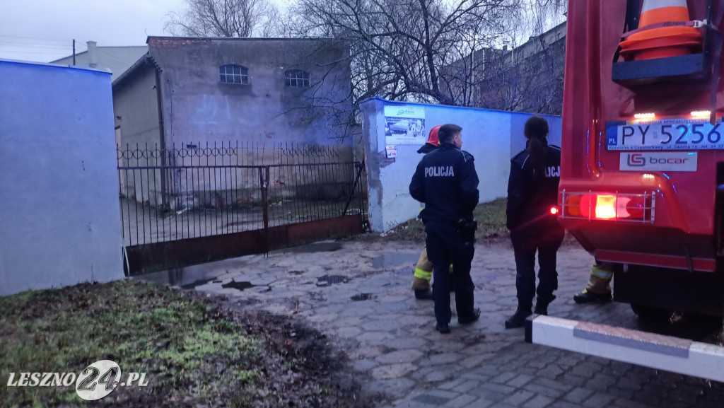 Akcja strażaków na Tamie Kolejowej w Lesznie