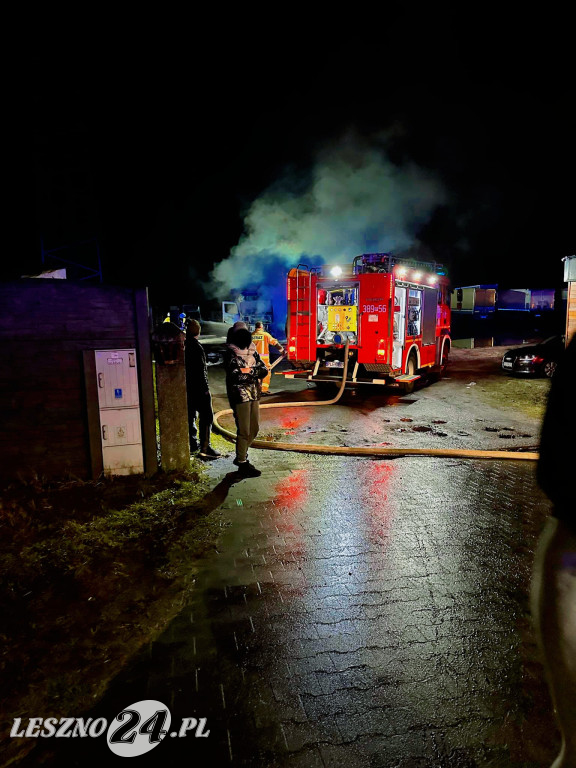 Spalił się tir ze skórami