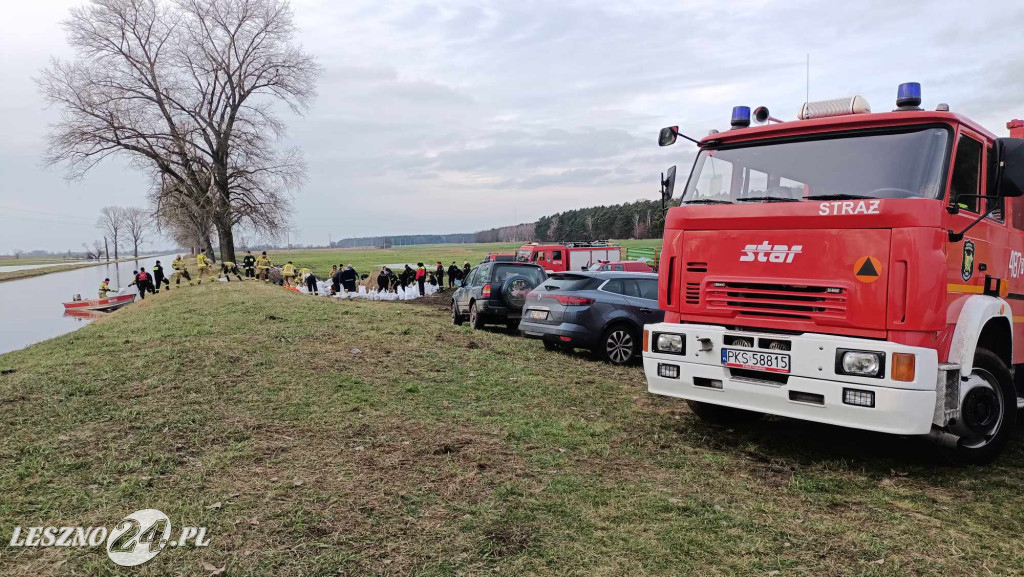 Wzmacnianie wałów na Kanale Kościańskim