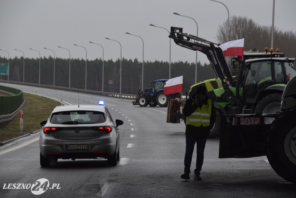 Strajk Rolników na węźle Leszno-Zachód - druga doba