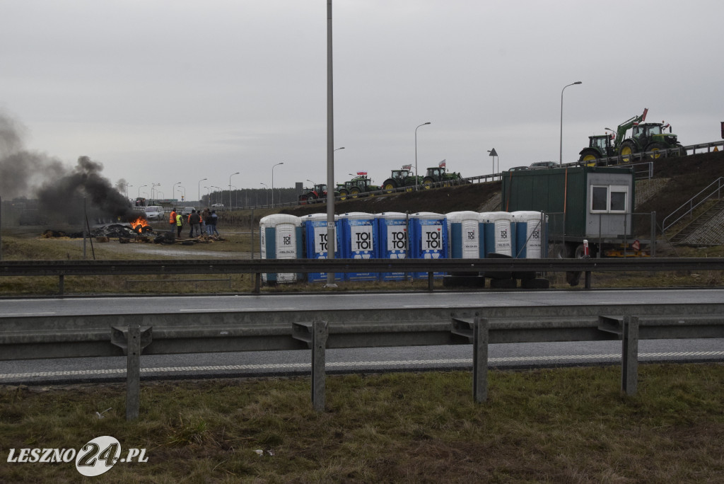 Strajk Rolników na węźle Leszno-Zachód - druga doba