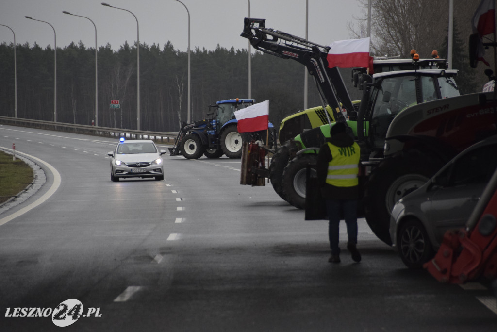 Strajk Rolników na węźle Leszno-Zachód - druga doba